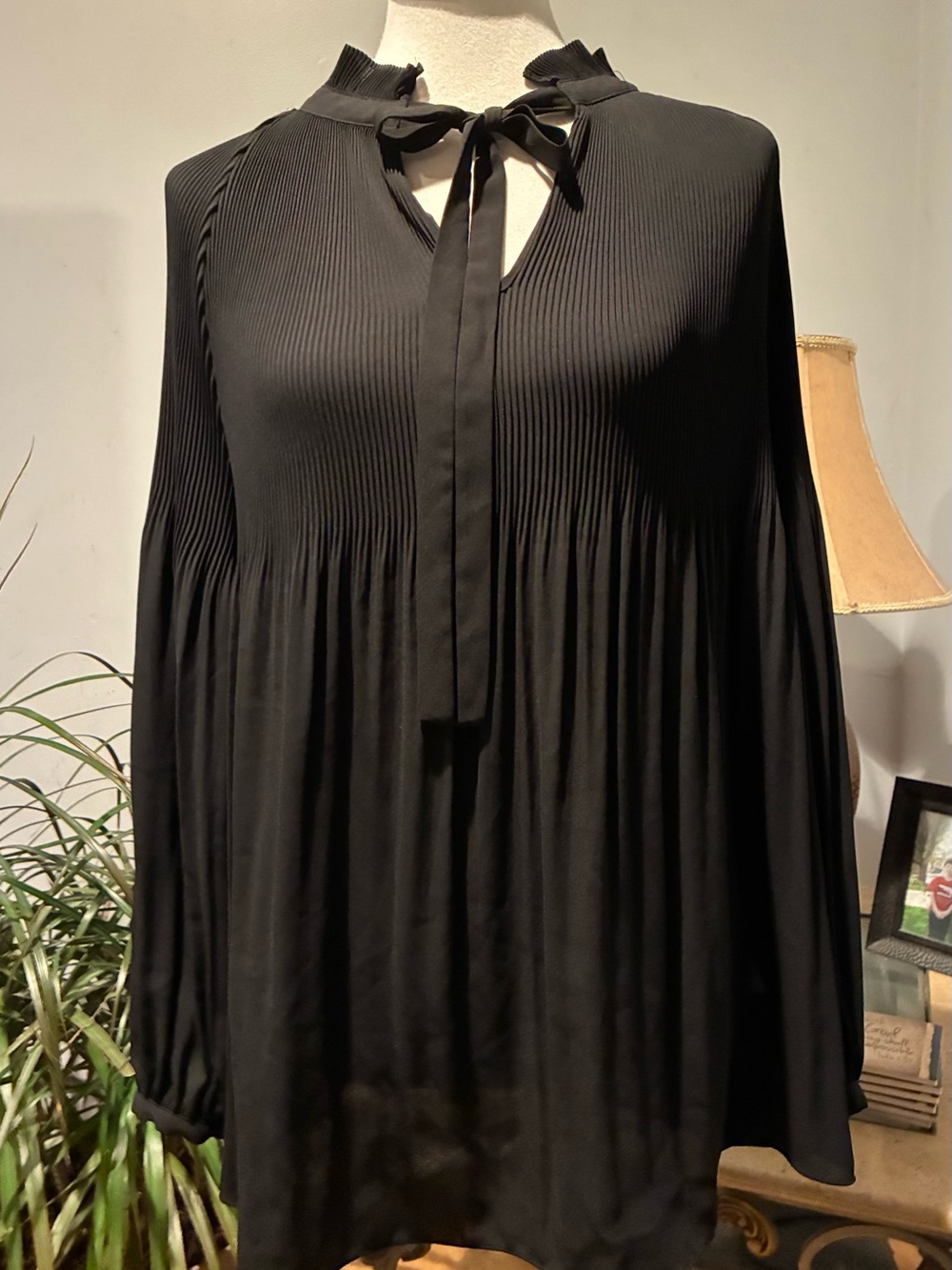 Ralph Lauren Black Georgette Pleated Blouse. Tie-Neck Long Sleeved Size 1X